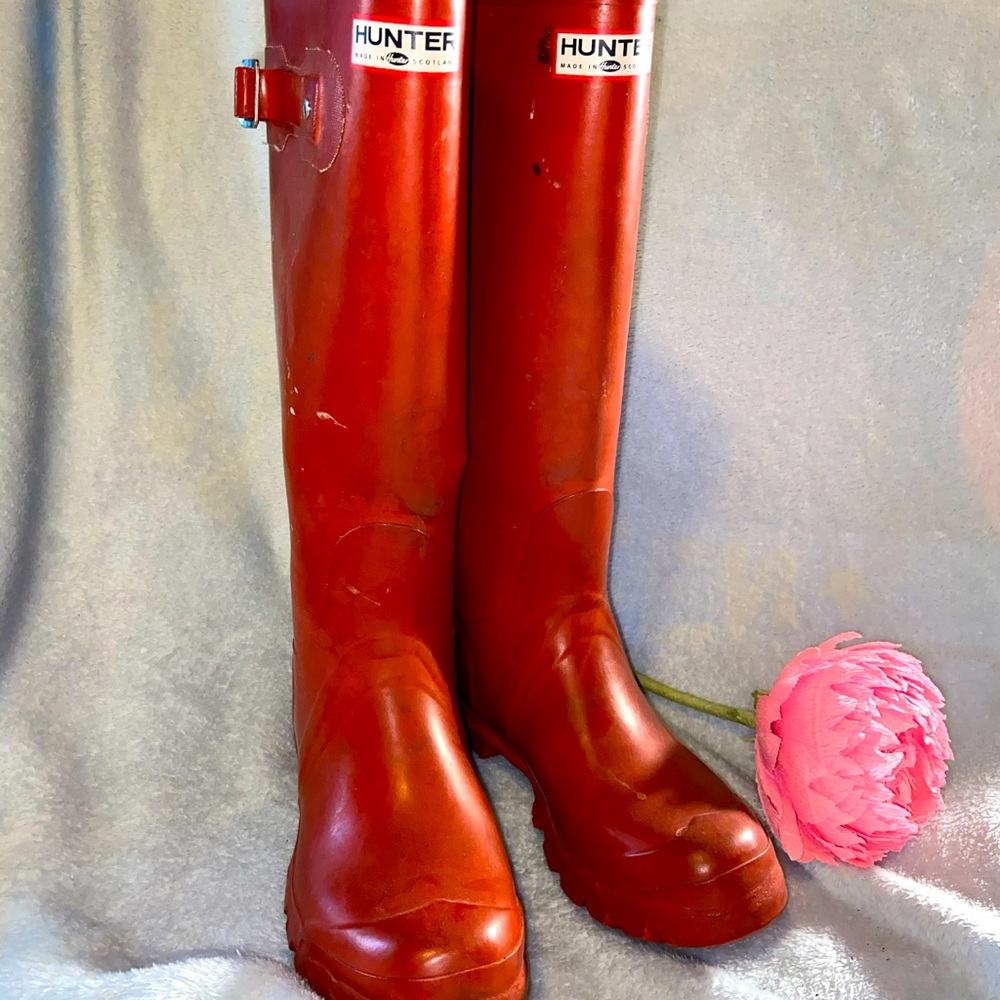 LOVED Red HUNTER Wellies, size 37 (6) GUC AS IS